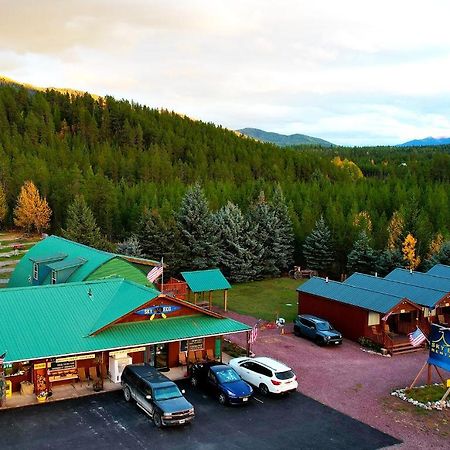Sky Eco - Glacier General Store And Cabins Coram ภายนอก รูปภาพ