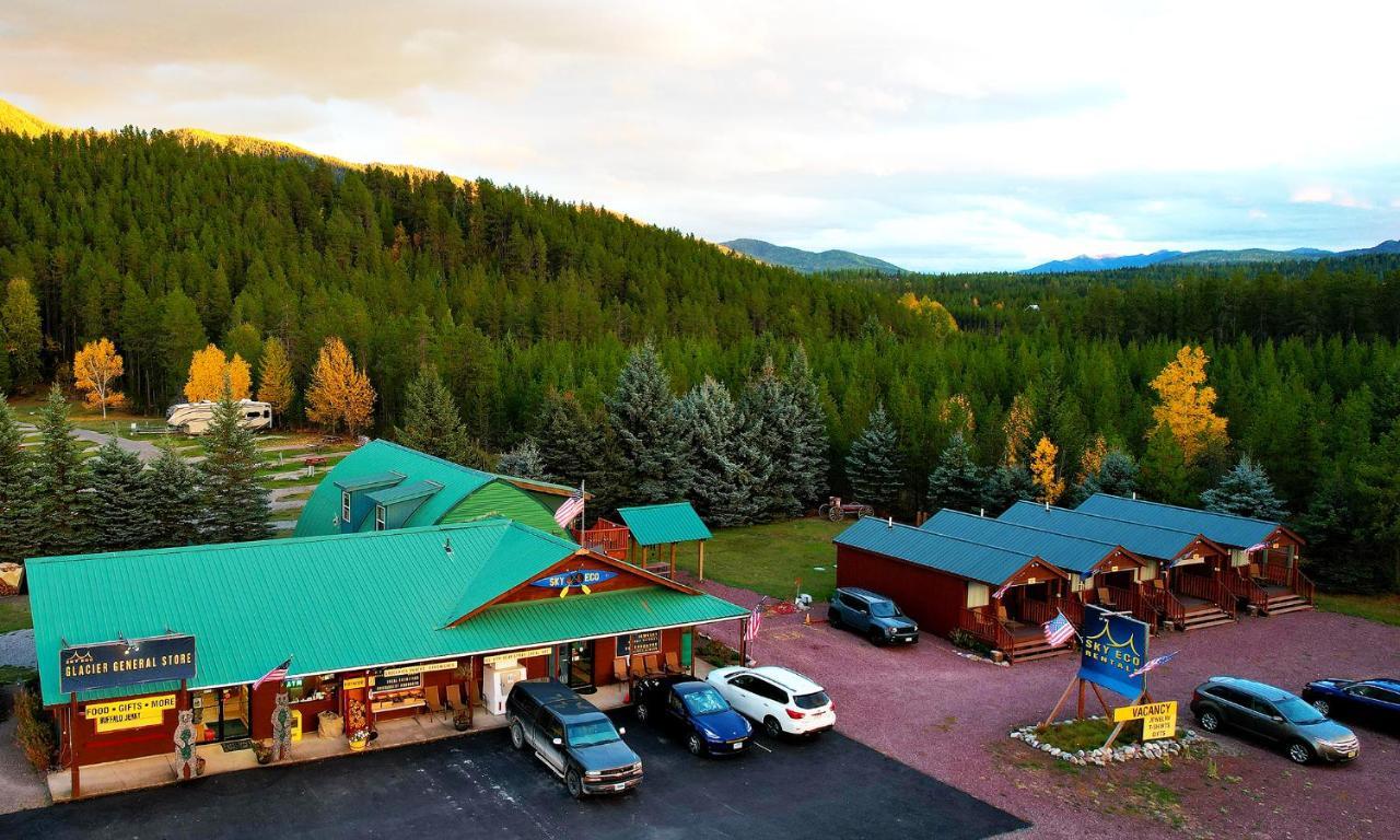 Sky Eco - Glacier General Store And Cabins Coram ภายนอก รูปภาพ