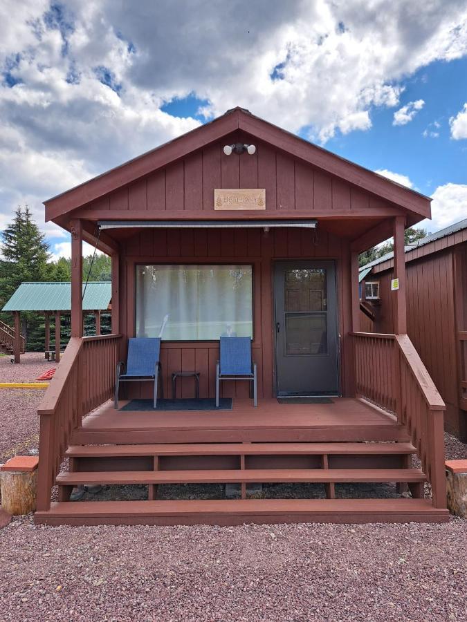 Sky Eco - Glacier General Store And Cabins Coram ภายนอก รูปภาพ