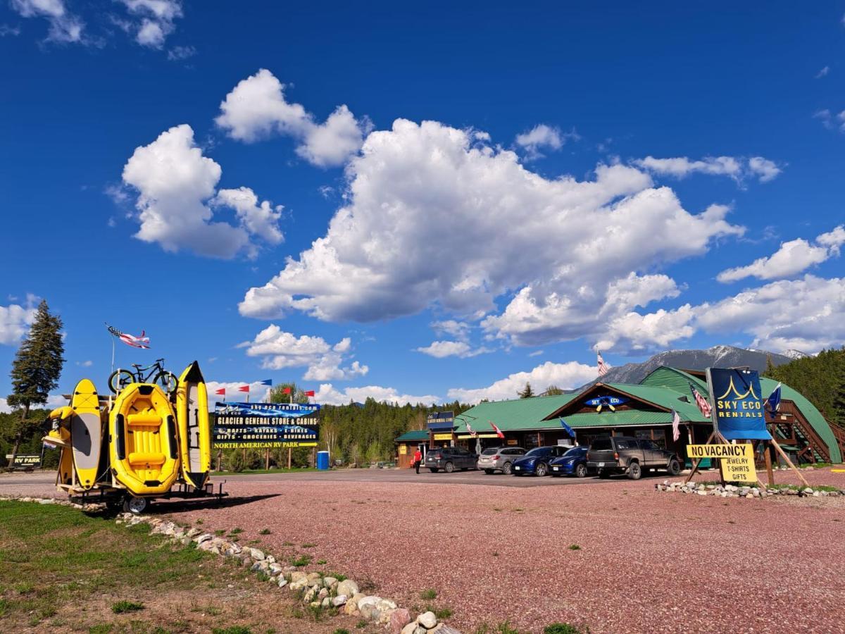 Sky Eco - Glacier General Store And Cabins Coram ภายนอก รูปภาพ